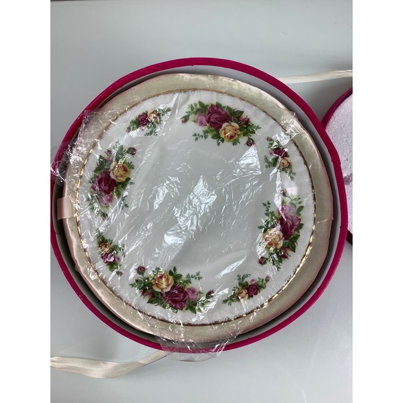 NEW Royal Albert Old Country Roses Le Petite Child Tea Set 9 pcs Porcelain - Picture 4 of 12